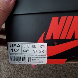 Nike Air Jordan 1 Retro High OG Box